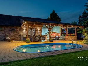 Prodej rodinného domu, Semice, 203 m2