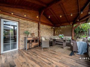 Prodej rodinného domu, Semice, 203 m2