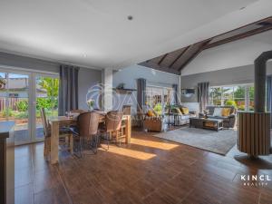 Prodej rodinného domu, Semice, 203 m2