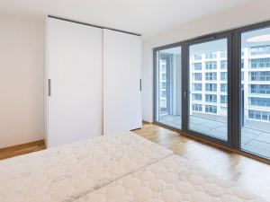 Pronájem bytu 2+kk, Praha - Karlín, Breitfeldova, 60 m2