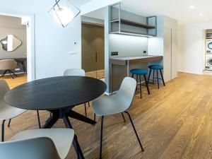 Pronájem bytu 2+kk, Praha - Karlín, Karolinská, 81 m2