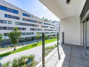 Pronájem bytu 2+kk, Praha - Karlín, Kaizlovy sady, 52 m2