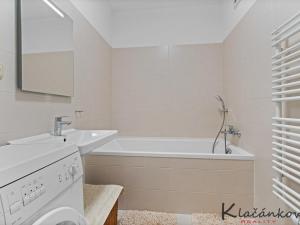 Prodej bytu 2+kk, Zlín - Malenovice, třída Svobody, 64 m2