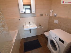 Pronájem bytu 2+kk, Praha - Karlín, U Mlýnského kanálu, 60 m2