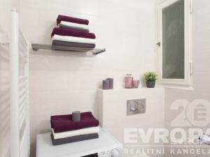 Pronájem bytu 2+kk, Praha - Smíchov, U Nikolajky, 74 m2