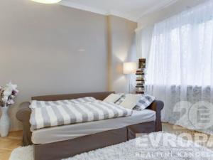 Pronájem bytu 2+kk, Praha - Smíchov, U Nikolajky, 74 m2