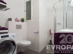 Pronájem bytu 2+kk, Praha - Smíchov, U Nikolajky, 74 m2