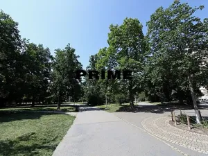 Pronájem bytu 1+kk, Praha - Vinohrady, Krkonošská, 43 m2