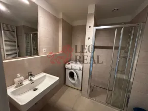 Pronájem bytu 1+kk, Praha - Modřany, Komořanská, 35 m2