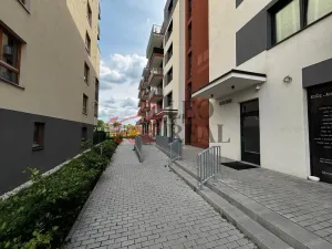 Pronájem bytu 1+kk, Praha - Modřany, Komořanská, 35 m2