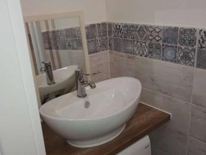 Pronájem bytu 1+kk, Most, Slovenského národního povstání, 22 m2