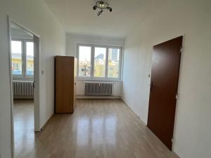 Pronájem bytu 2+1, Praha - Vinohrady, Hollarovo náměstí, 47 m2