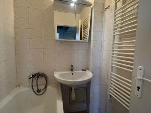 Pronájem bytu 2+1, Praha - Vinohrady, Hollarovo náměstí, 47 m2