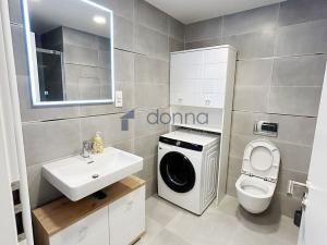 Pronájem bytu 1+kk, Praha, Poděbradská, 37 m2