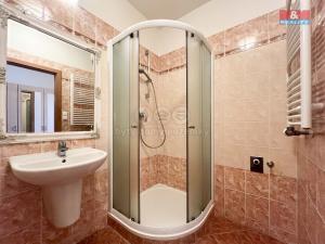 Pronájem bytu 1+kk, Praha, Hornoměcholupská, 32 m2