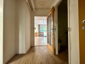 Pronájem obchodního prostoru, Praha, Nedvězská, 71 m2