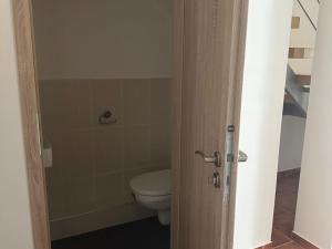 Pronájem bytu 2+kk, Praha - Smíchov, Grafická, 73 m2