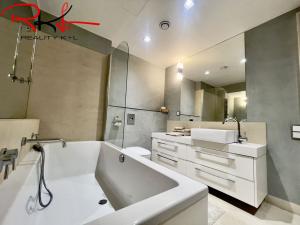 Pronájem bytu 3+kk, Praha - Karlín, 127 m2