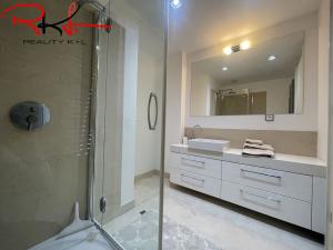 Pronájem bytu 3+kk, Praha - Karlín, 127 m2