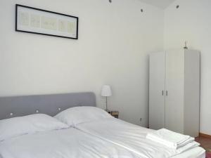 Pronájem bytu 2+1, Praha - Vyšehrad, Neklanova, 60 m2