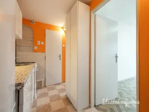 Pronájem bytu 2+1, Praha - Vršovice, Vršovická, 49 m2
