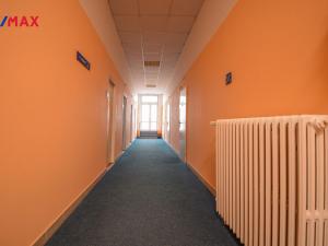 Pronájem kanceláře, Hradec Králové - Věkoše, Akademika Bedrny, 78 m2