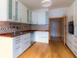 Prodej bytu 3+1, Praha - Libeň, Zenklova, 76 m2
