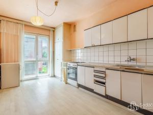 Prodej bytu 3+1, Ostrov, S. K. Neumanna, 68 m2