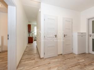 Pronájem bytu 4+1, Trutnov - Střední Předměstí, Papírenská, 88 m2