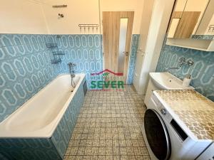 Prodej rodinného domu, Měcholupy, 200 m2