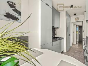 Prodej bytu 4+1, Praha - Bohnice, Dolákova, 78 m2