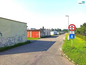 Prodej garáže, Hradec Králové - Pouchov, U Mostku, 18 m2