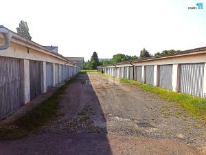 Prodej garáže, Hradec Králové - Pouchov, U Mostku, 18 m2