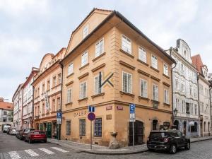 Pronájem obchodního prostoru, Praha - Staré Město, Husova, 56 m2