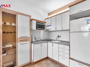 Prodej bytu 1+kk, Hradec Králové - Nový Hradec Králové, třída Edvarda Beneše, 28 m2
