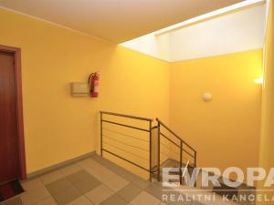Pronájem bytu 2+kk, Praha - Michle, Pobočná, 61 m2