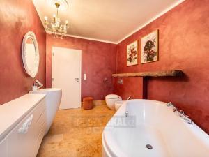 Prodej rodinného domu, Srubec, Zborovská, 308 m2