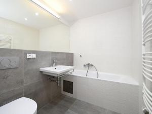 Pronájem kanceláře, Praha - Liboc, Evropská, 33 m2
