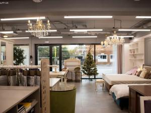 Pronájem obchodního prostoru, České Budějovice, O. Nedbala, 120 m2