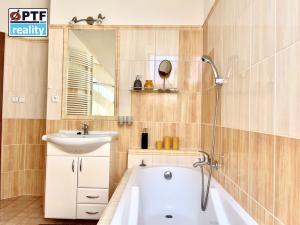 Prodej bytu 3+1, Chotěšov, Nová, 83 m2