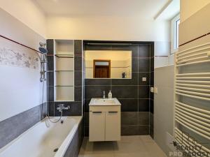 Pronájem bytu 2+kk, Olomouc, Šmeralova, 47 m2