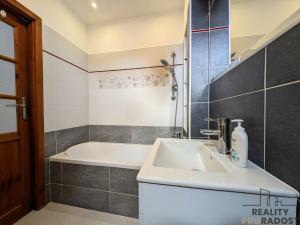 Pronájem bytu 2+kk, Olomouc, Šmeralova, 47 m2