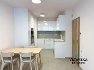 Pronájem bytu 2+kk, Praha - Karlín, Křižíkova, 53 m2