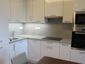 Pronájem bytu 1+kk, Praha - Stodůlky, Mukařovského, 30 m2
