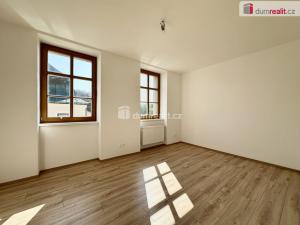 Prodej bytu 2+kk, Horní Blatná, náměstí Sv. Vavřince, 60 m2