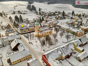 Prodej bytu 2+kk, Horní Blatná, náměstí Sv. Vavřince, 60 m2