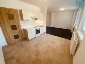 Pronájem bytu 1+kk, Pelhřimov, Skrýšovská, 39 m2