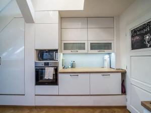 Pronájem bytu 3+kk, Praha - Nusle, náměstí Bratří Synků, 73 m2