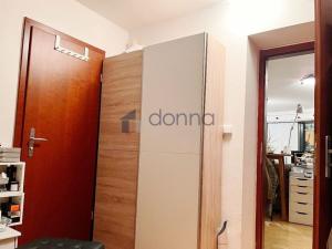 Pronájem bytu 2+kk, Praha, Mirovická, 59 m2
