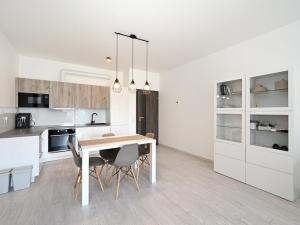 Pronájem bytu 2+kk, Praha - Karlín, U Mlýnského kanálu, 67 m2